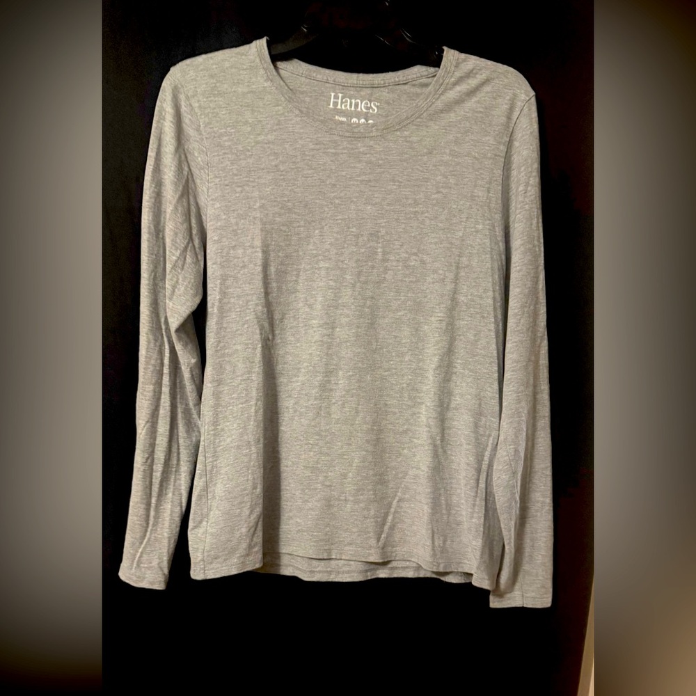 Hanes Classic Fit Women’s Gray Long Sleeve Shirt